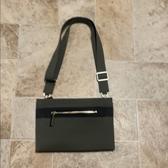 rothys dual zip crossbody